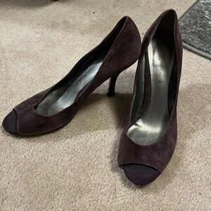 Anne Klein purple suede open toed heels 7.5